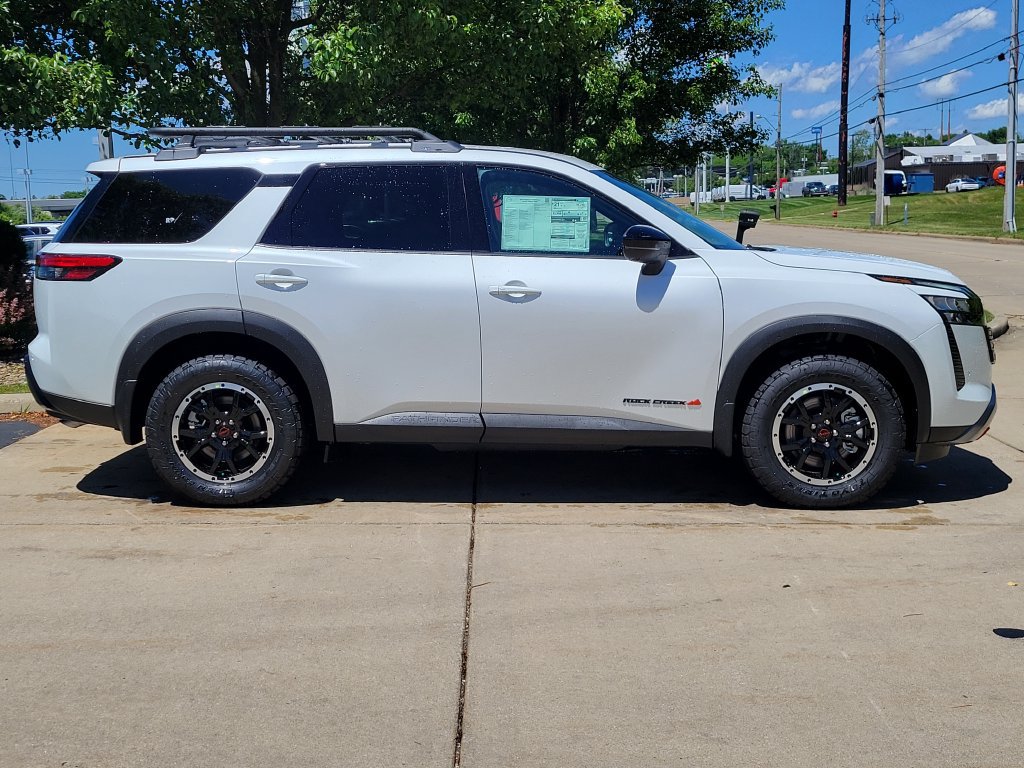 New 2026 Nissan Pathfinder Rock Creek w/ Rock Creek Premium Package AWD/4WD image 2