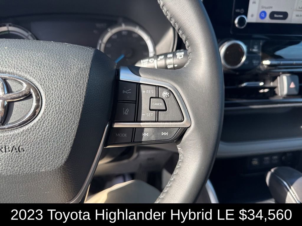 Used 2023 Toyota Highlander LE image 33