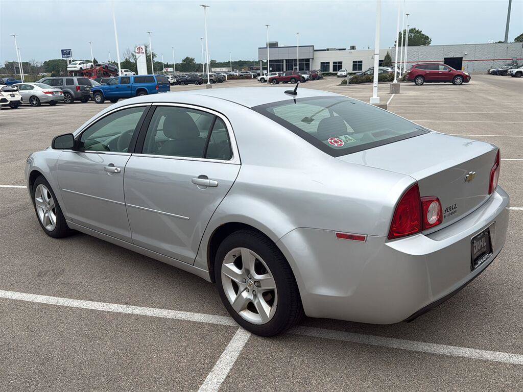 Used 2010 Chevrolet Malibu LS FWD image 12