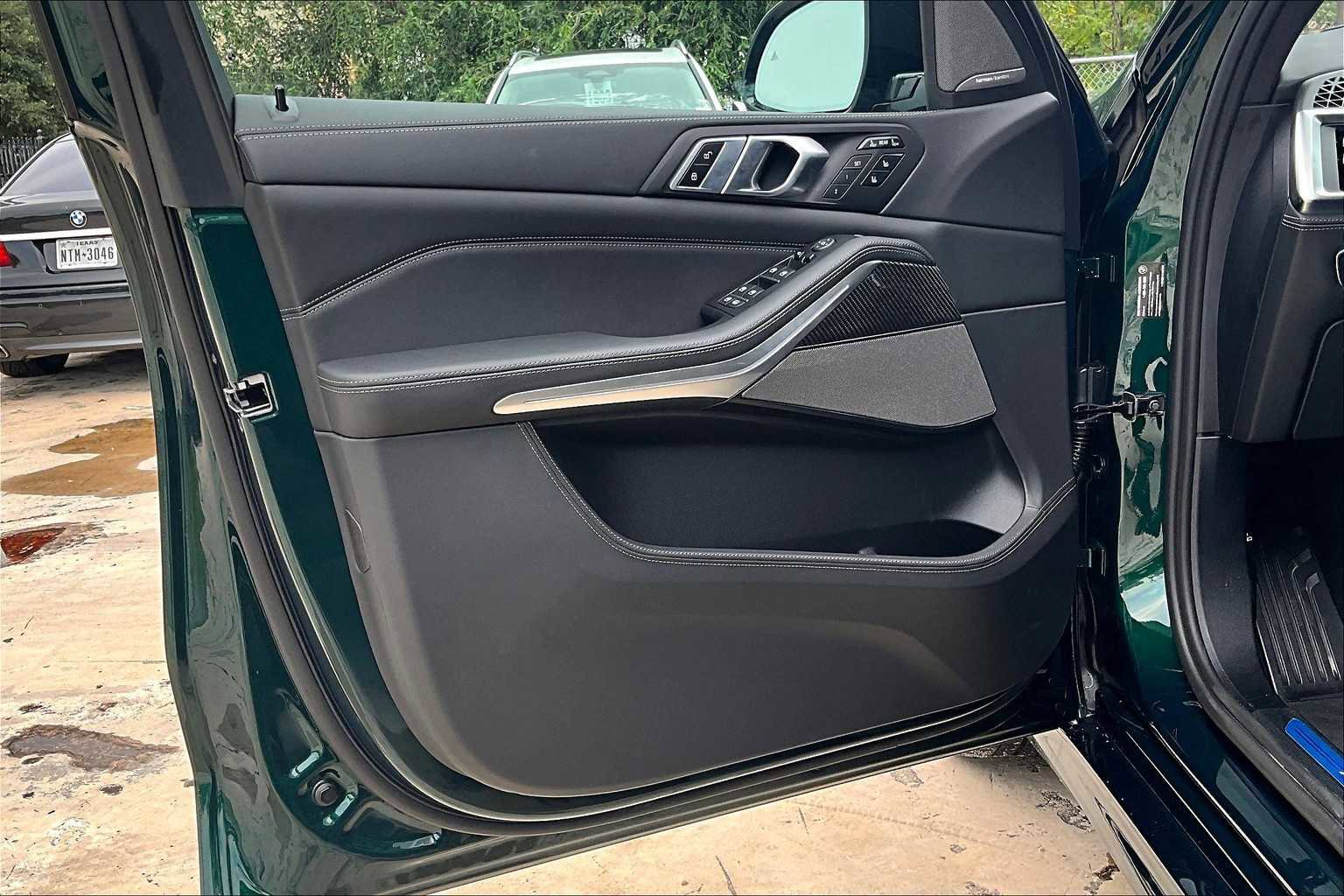 New 2026 BMW ALPINA XB7 image 16