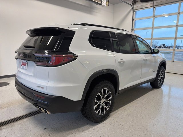 Used 2025 GMC Acadia AT4 image 9