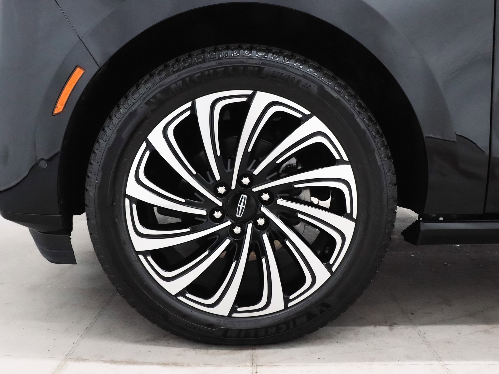 Used 2025 Lincoln Navigator Black Label image 8