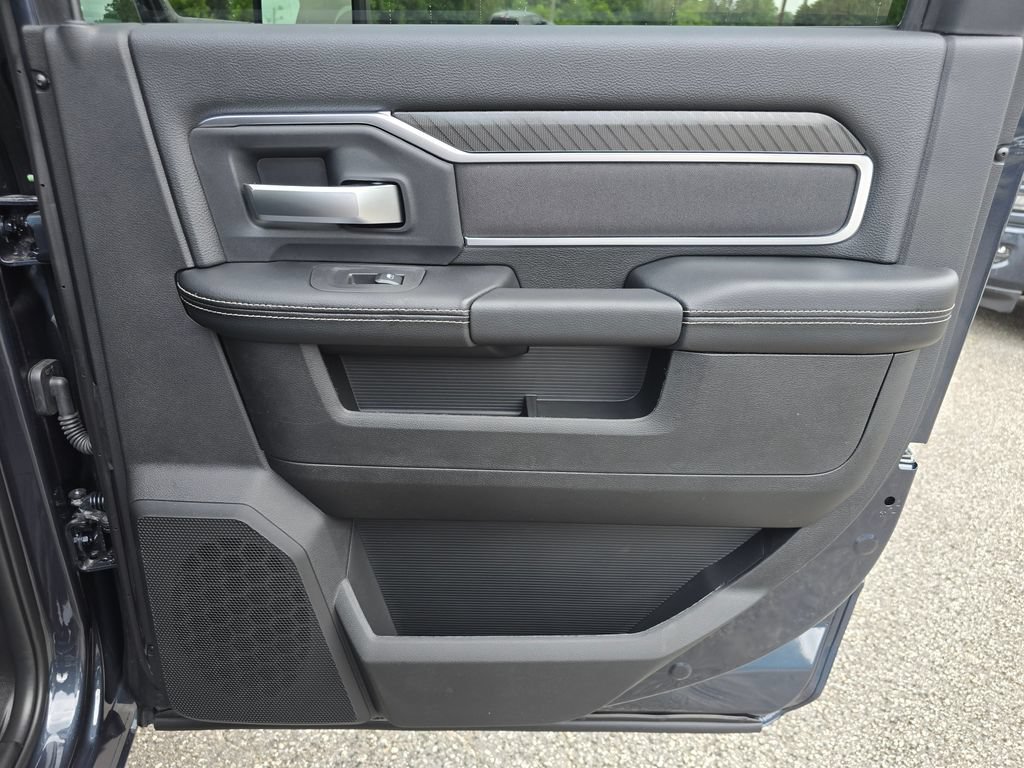 New 2026 RAM 3500 Big Horn AWD/4WD image 38