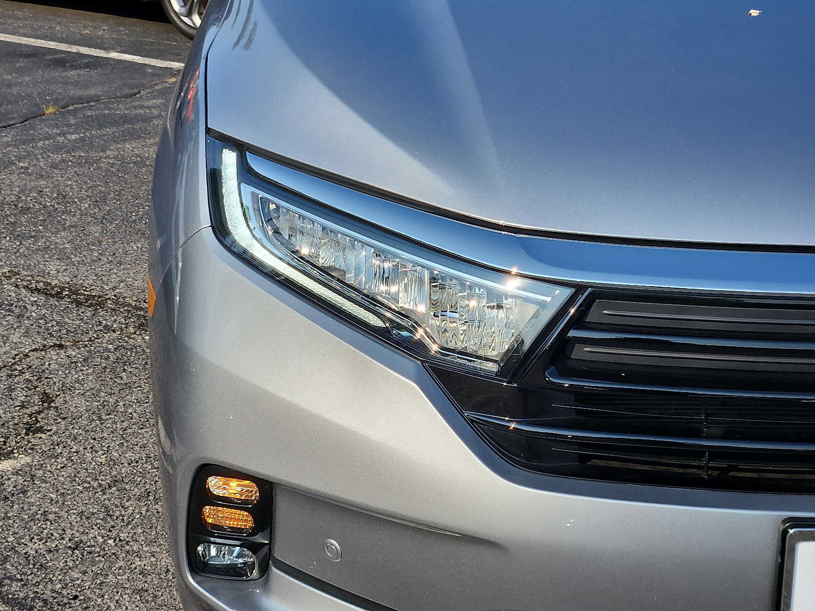 Certified 2024 Honda Odyssey Touring image 9