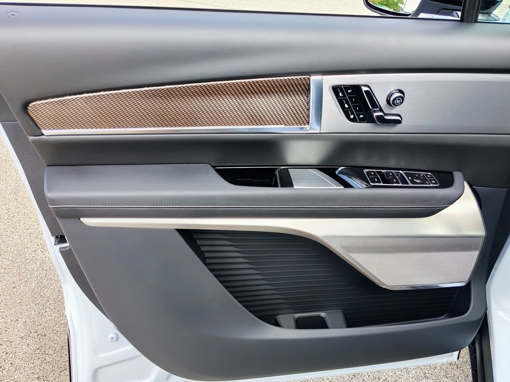 New 2027 Cadillac Vistiq Premium Luxury AWD/4WD image 23