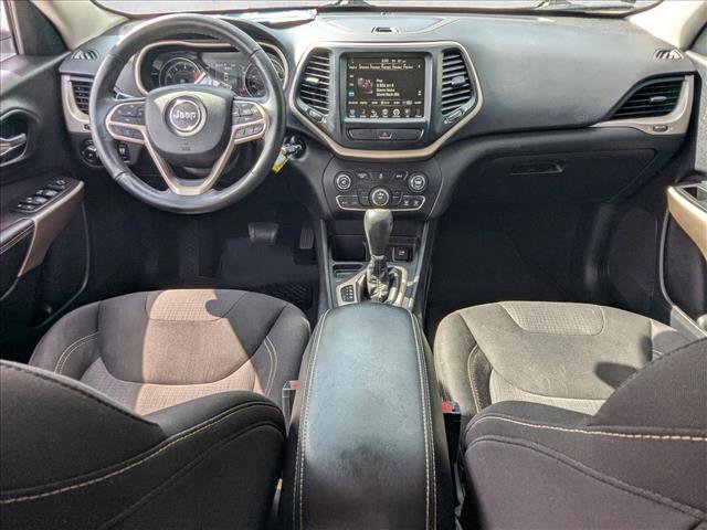 Used 2017 Jeep Cherokee Latitude image 15