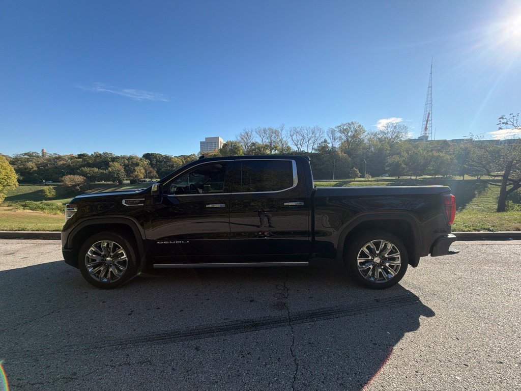 Used 2026 GMC Sierra 1500 Denali AWD/4WD image 5