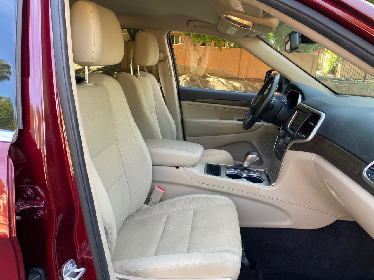 Used 2016 Jeep Grand Cherokee Laredo image 50