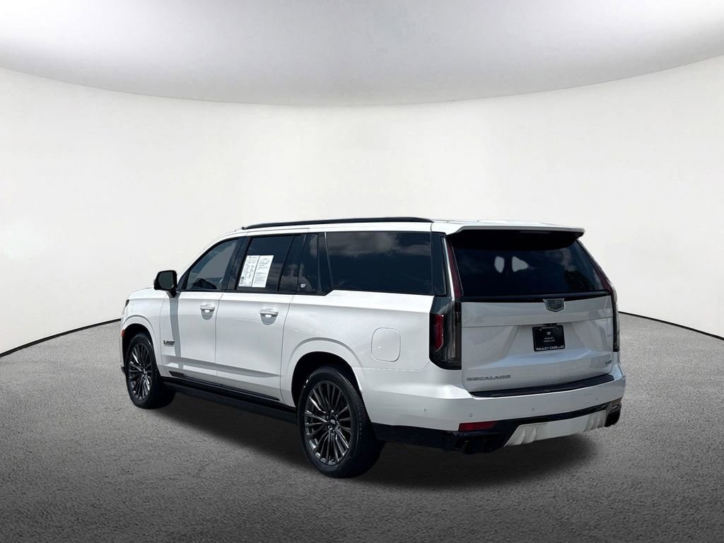 Certified 2023 Cadillac Escalade ESV V AWD/4WD image 22