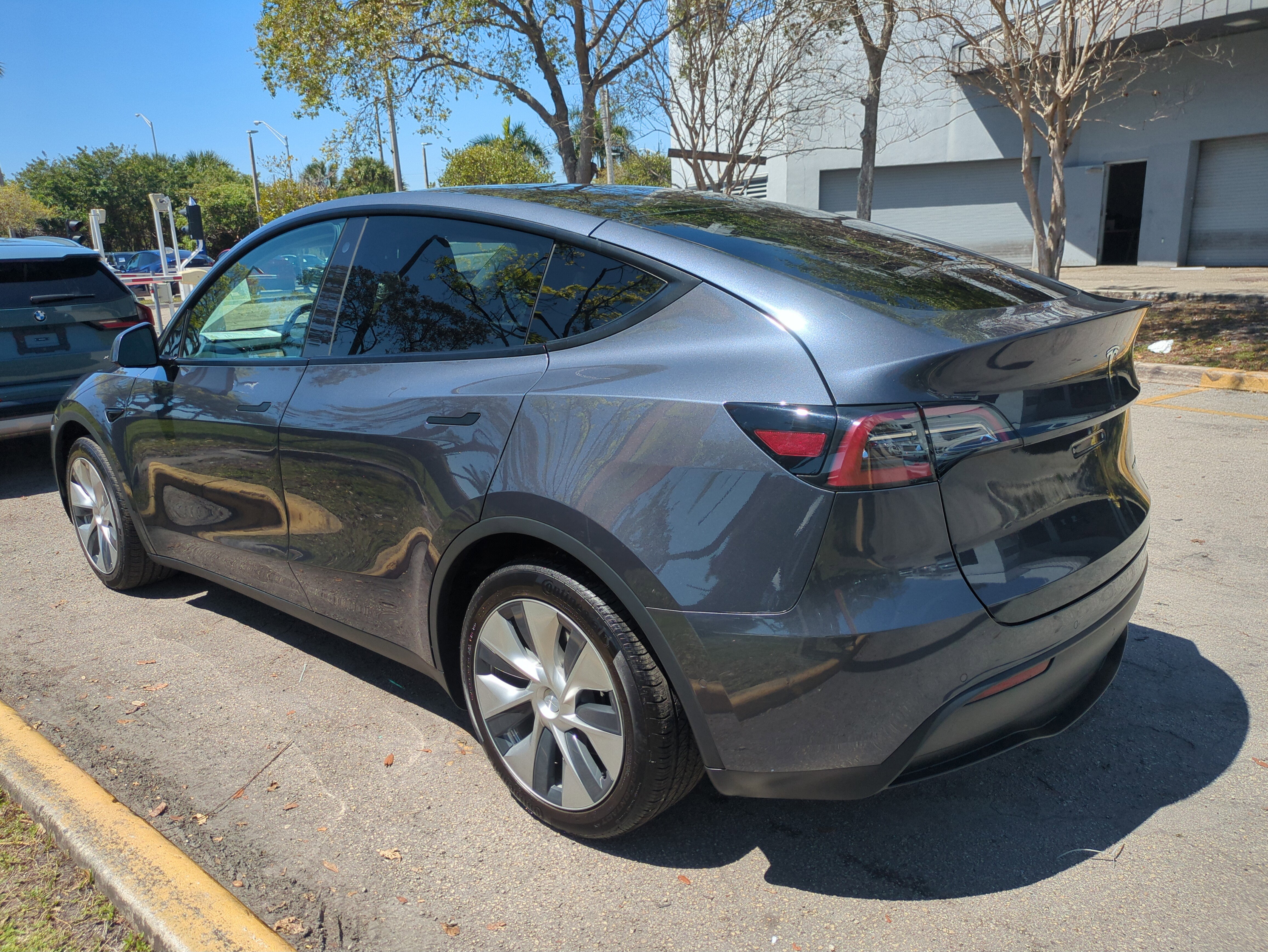Used 2021 Tesla Model Y Long Range image 7