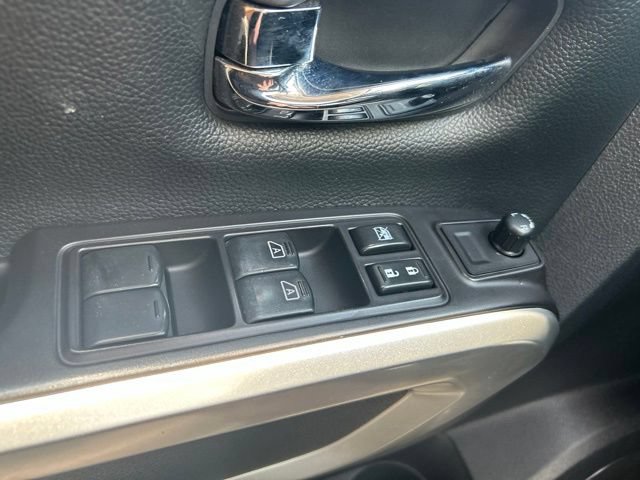 Used 2020 Nissan Titan SV w/ SV Convenience Package AWD/4WD image 16