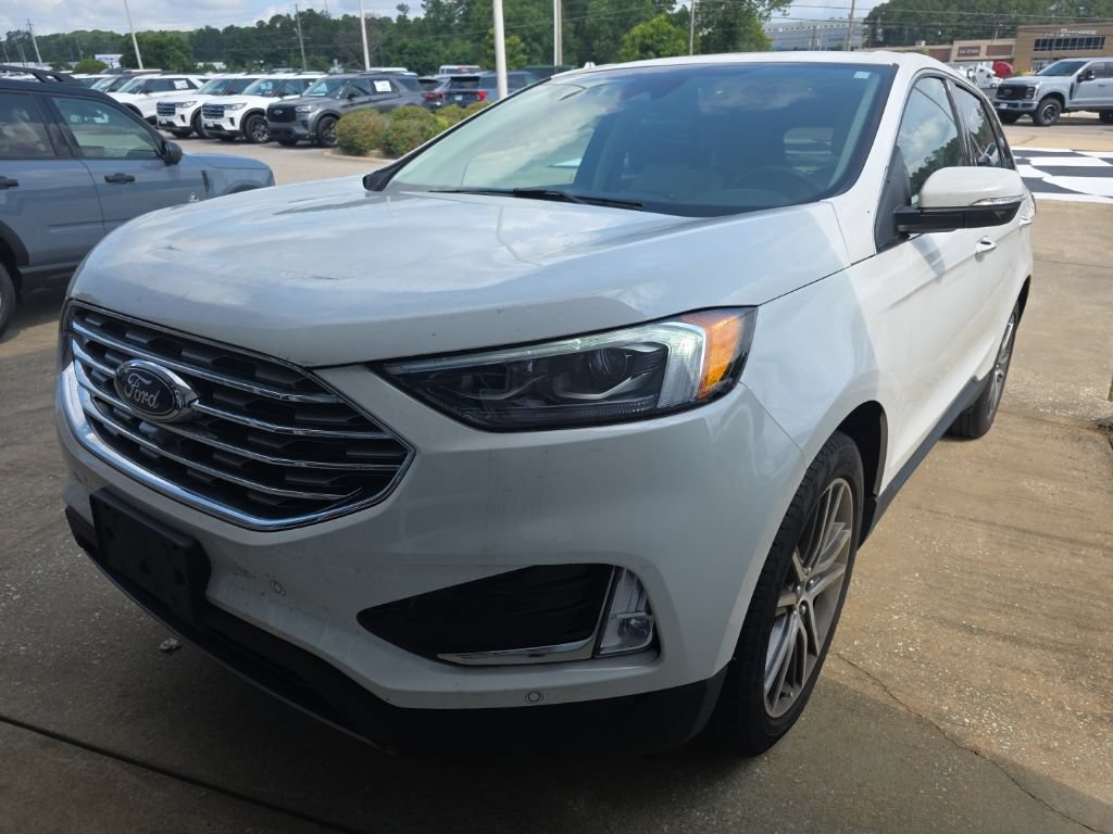 Used 2024 Ford Edge Titanium w/ Equipment Group 301A AWD/4WD image 2