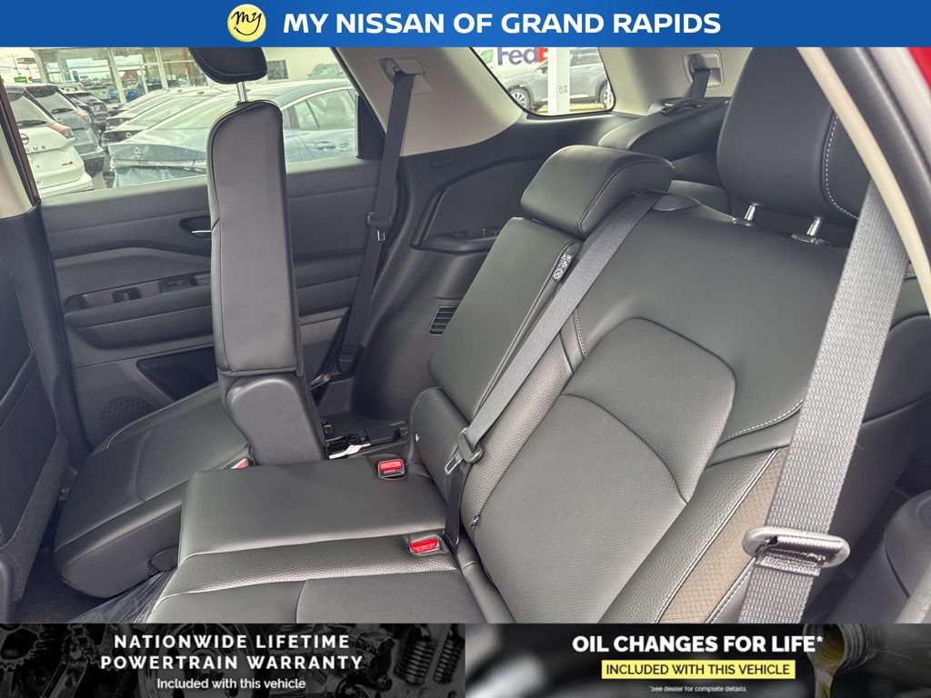 New 2026 Nissan Pathfinder SL AWD/4WD image 6
