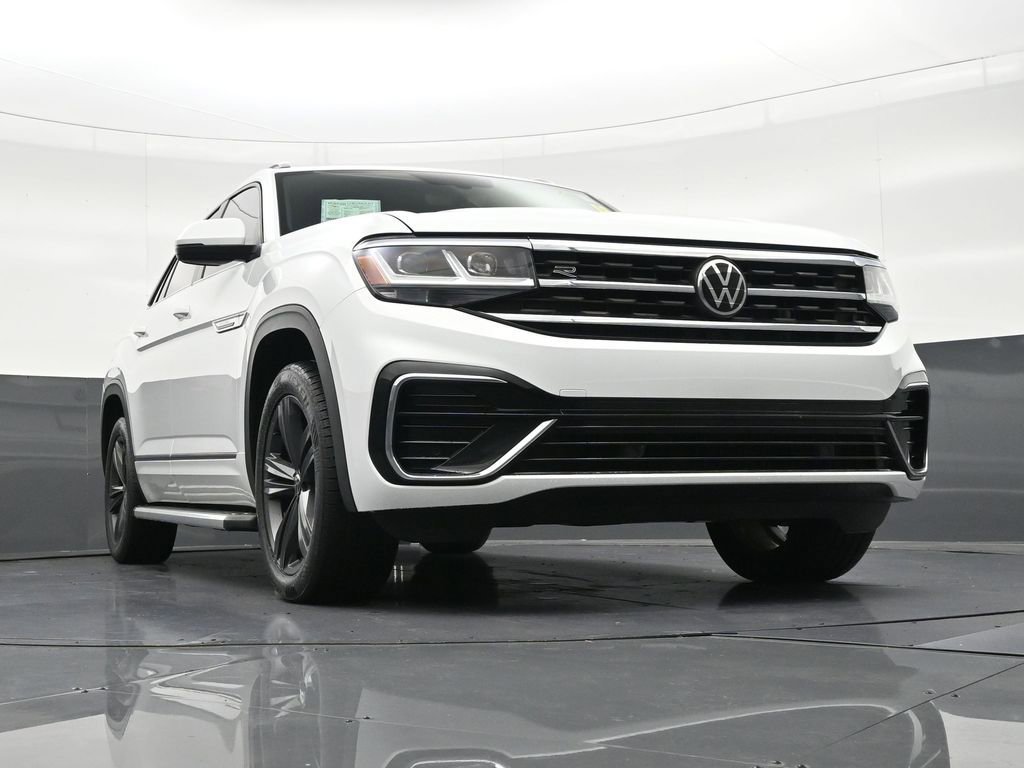 Used 2020 Volkswagen Atlas Cross Sport SE w/ Panoramic Sunroof Package image 34
