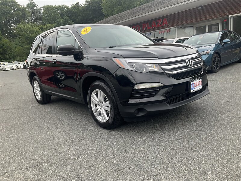 Used 2017 Honda Pilot LX image 3