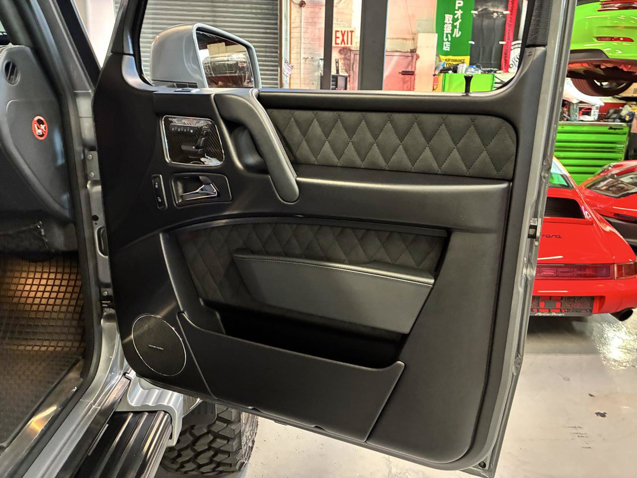 Used 2018 Mercedes-Benz G 550 Squared image 31