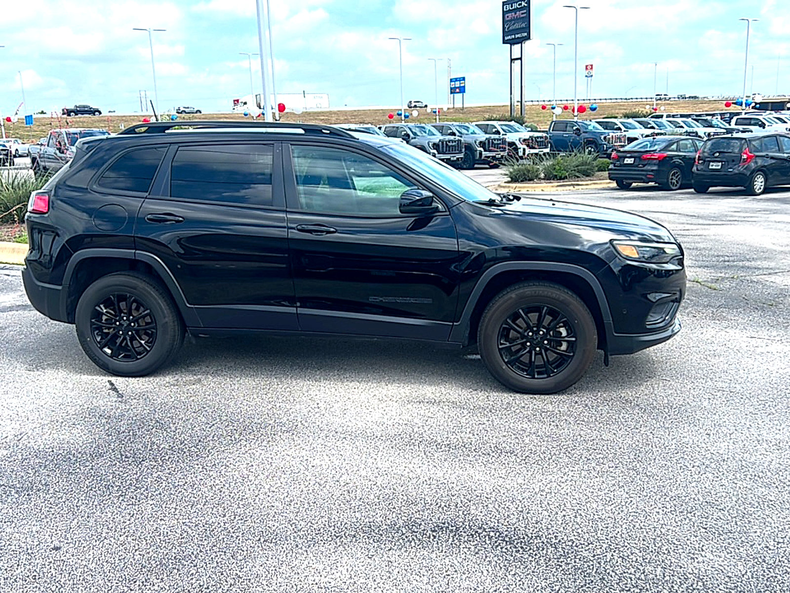 Used 2023 Jeep Cherokee Altitude Lux AWD/4WD image 5