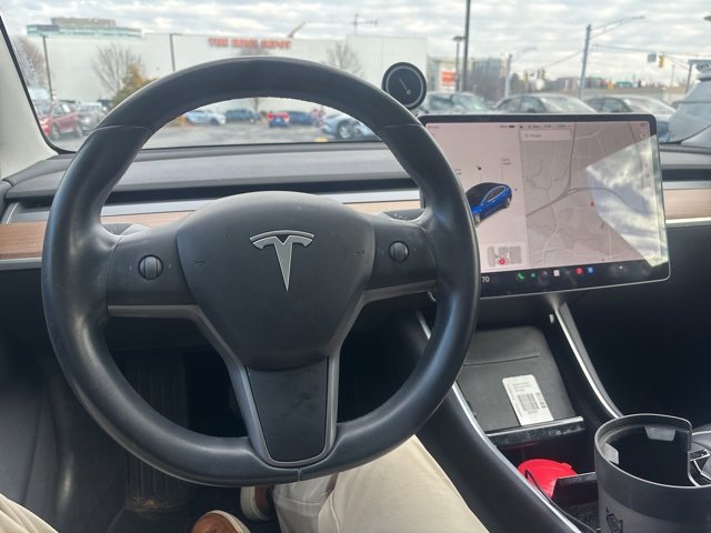 Used 2019 Tesla Model 3 image 3