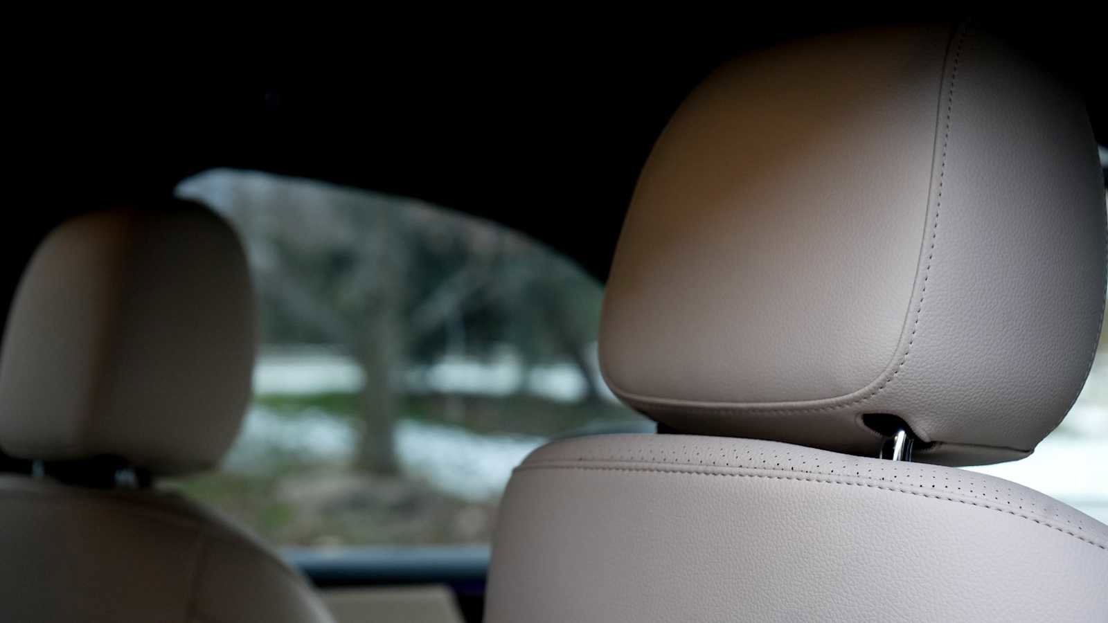 Certified 2022 Mercedes-Benz EQB 300 4MATIC w/ Exclusive Package image 51