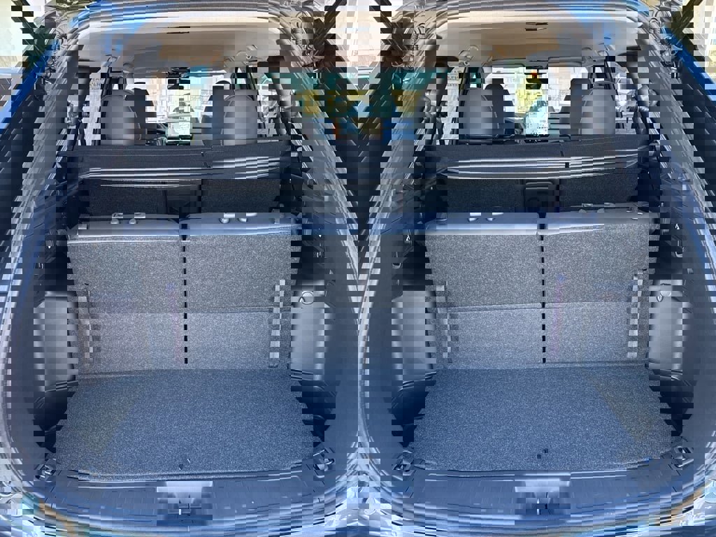 New 2025 Mitsubishi Outlander SE image 28