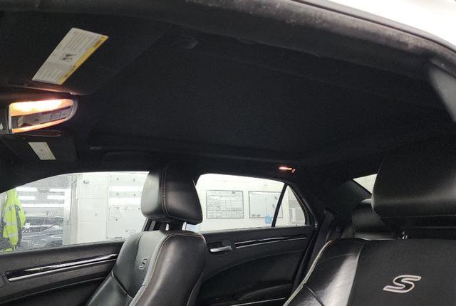 Used 2022 Chrysler 300 S image 12