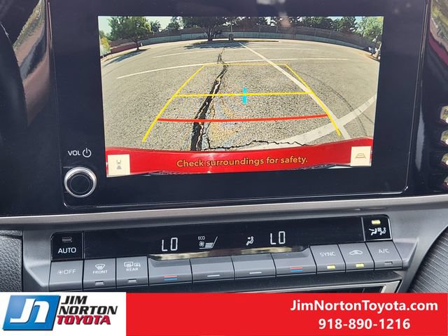 Used 2025 Toyota Camry SE FWD image 18