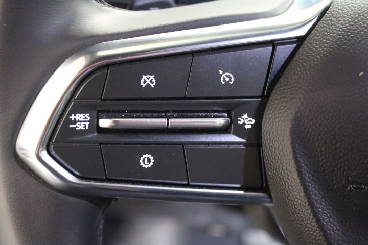 Certified 2025 Chevrolet Suburban Z71 image 36