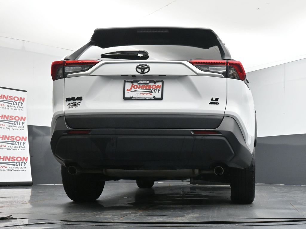 Used 2021 Toyota RAV4 LE image 38