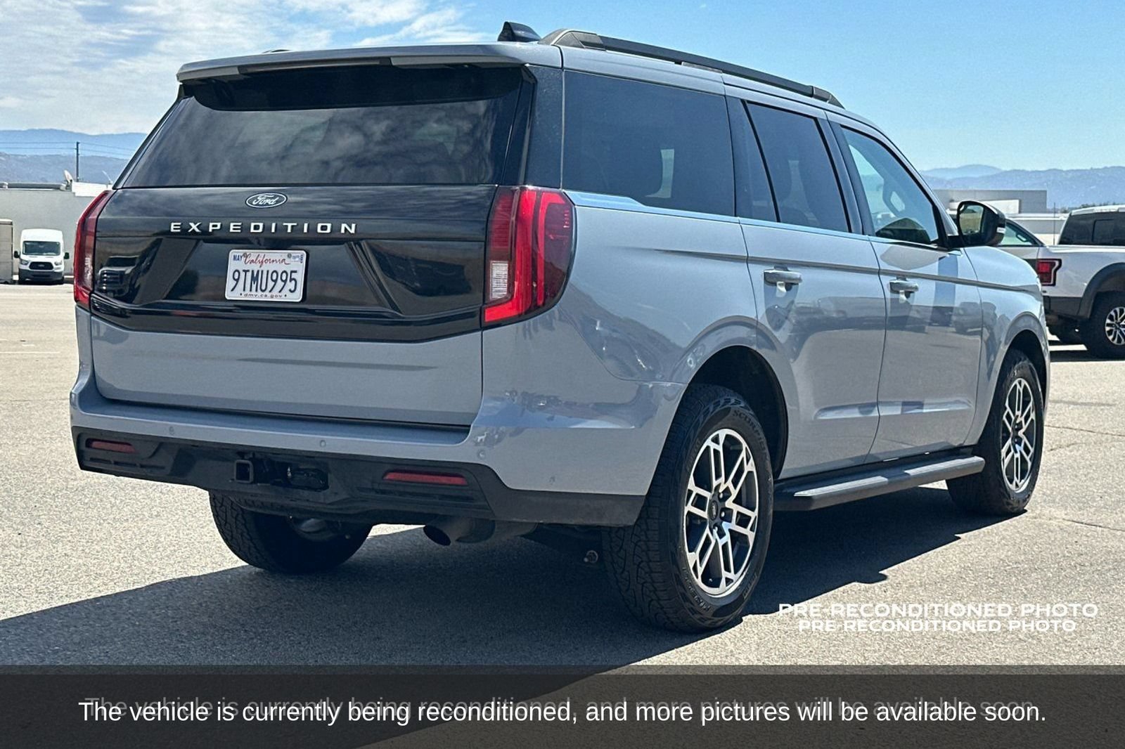 Used 2025 Ford Expedition Active AWD/4WD image 7