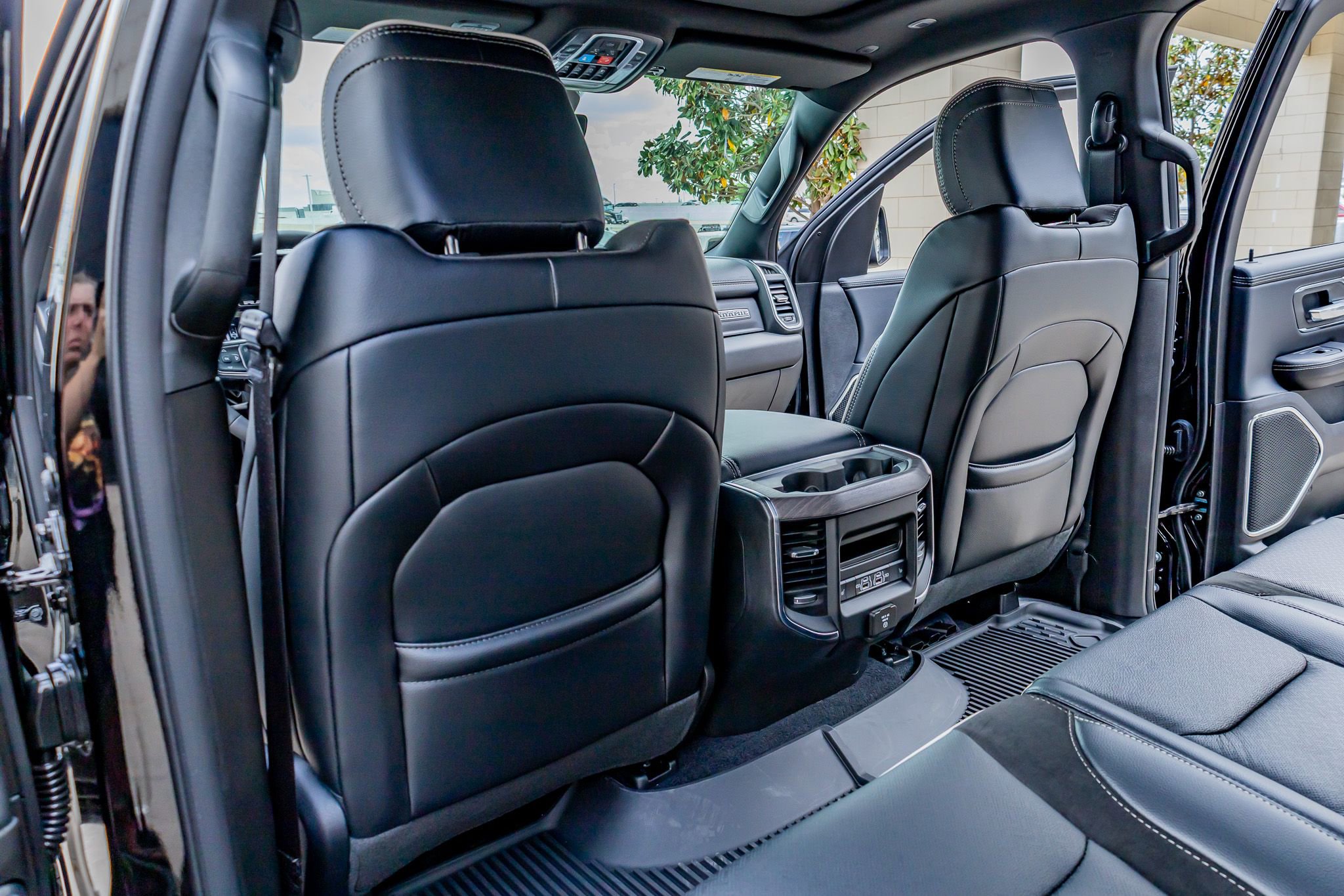 Used 2026 RAM 1500 Laramie w/ Night Edition image 34