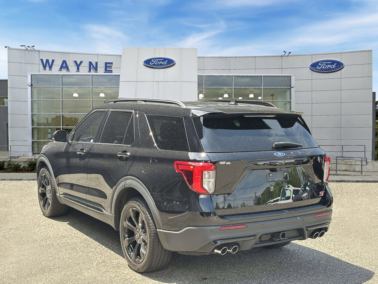 Used 2023 Ford Explorer ST w/ Equipment Group 401A AWD/4WD image 4