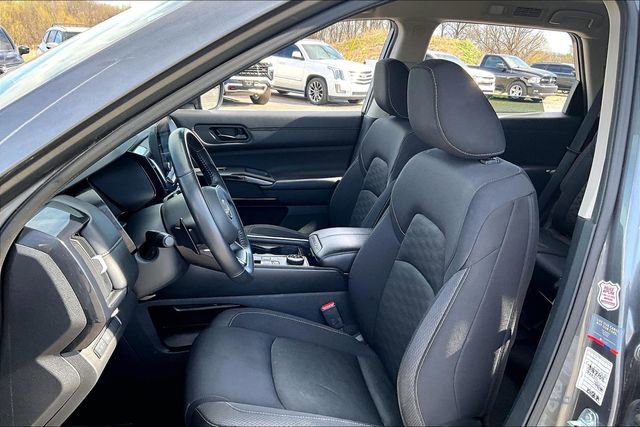 Used 2024 Nissan Pathfinder SV image 20