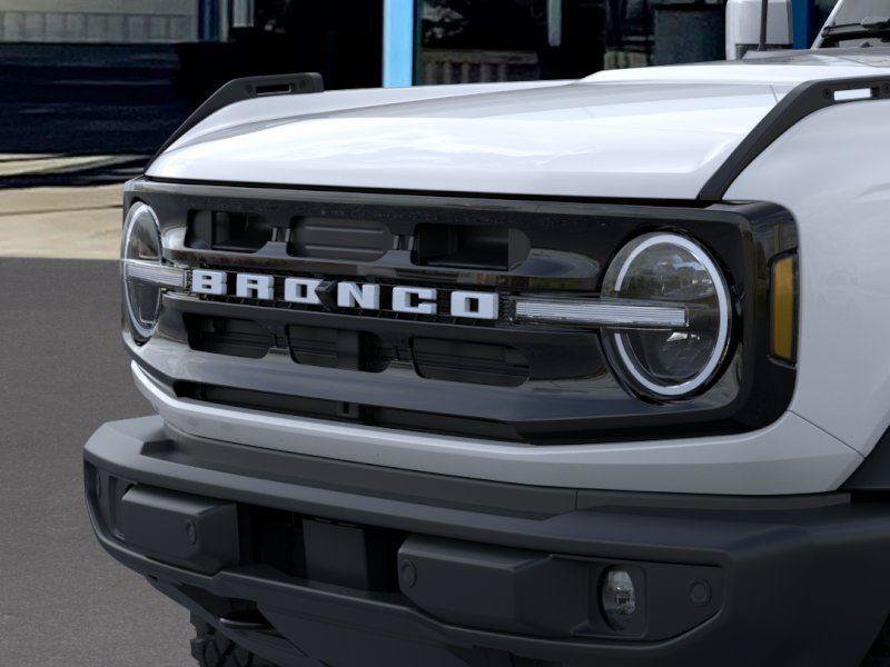 New 2025 Ford Bronco Outer Banks w/ Sasquatch Package AWD/4WD image 19