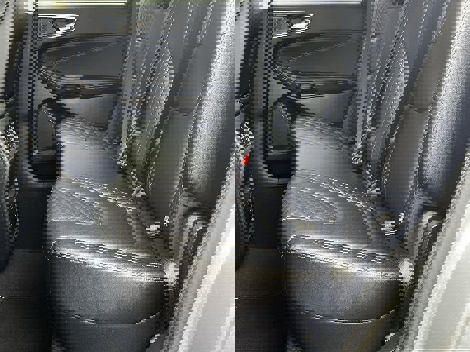 Used 2024 Ford Edge Titanium image 14