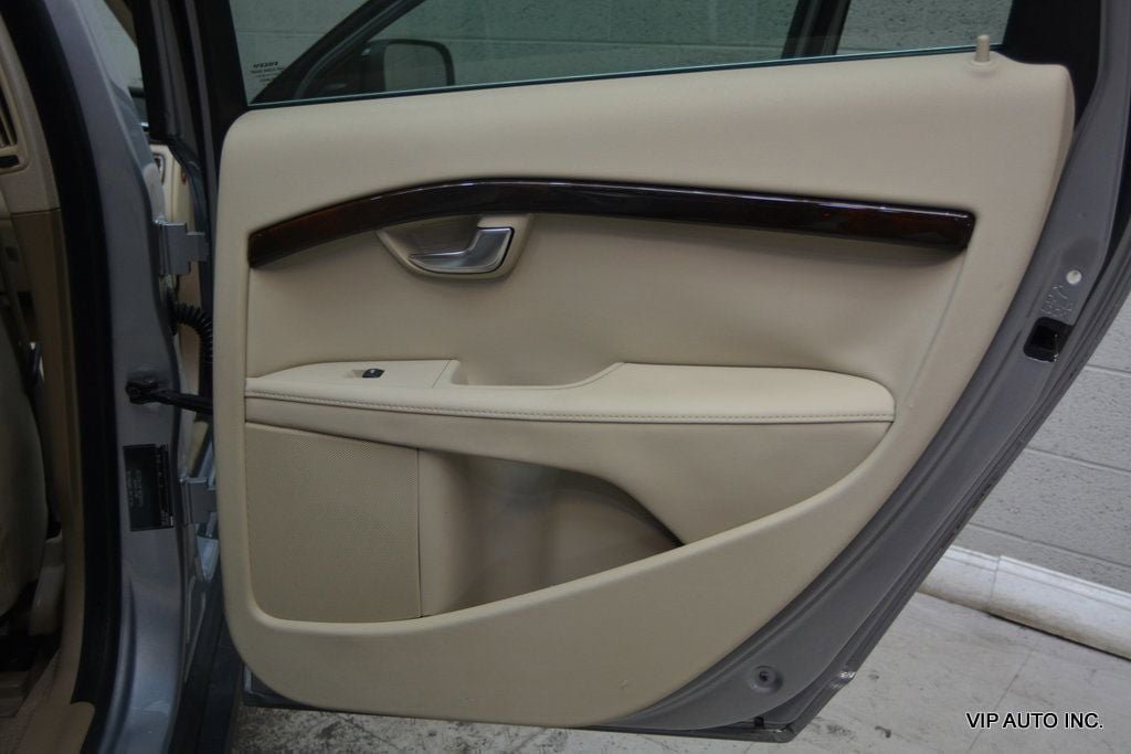 Used 2012 Volvo XC70 3.2 FWD image 14
