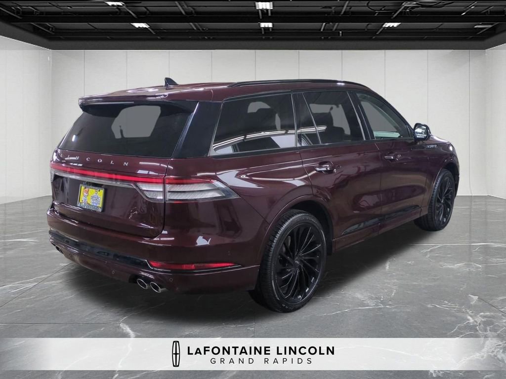 Certified 2023 Lincoln Aviator Reserve w/ Equipment Group 201A image 5