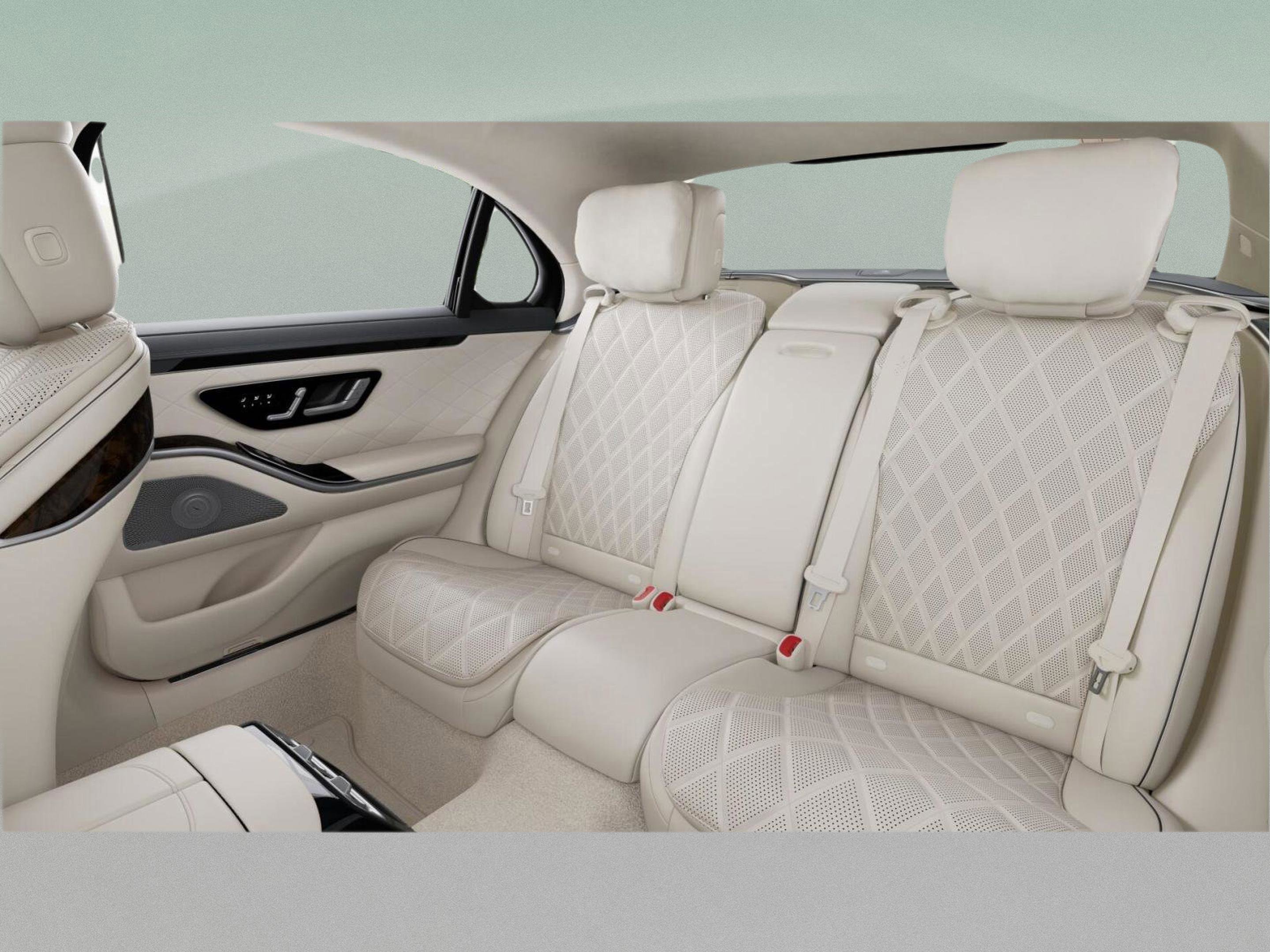 New 2026 Mercedes-Benz S 580e 4MATIC Sedan image 43