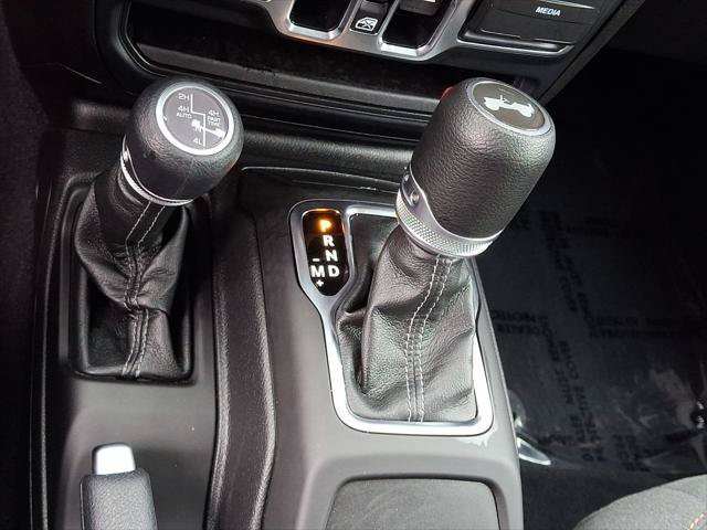 Certified 2024 Jeep Wrangler Unlimited Sahara AWD/4WD image 26