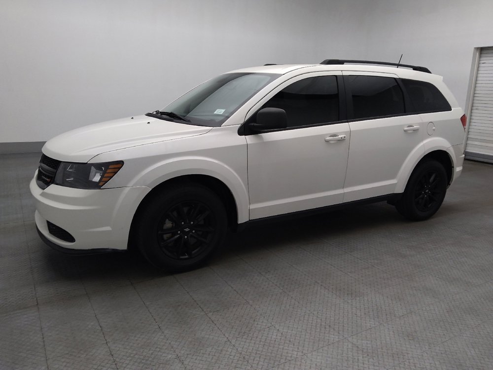 Used 2020 Dodge Journey SE w/ SE Popular Equipment Group FWD image 2