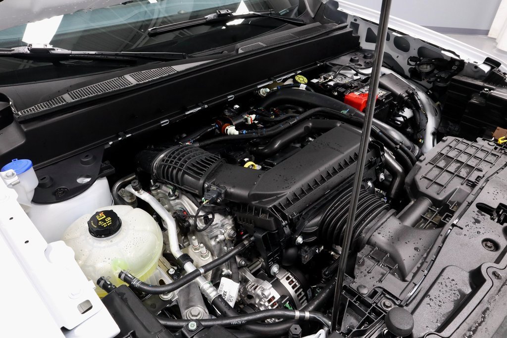 Certified 2025 Ford Maverick XLT w/ Equipment Group 302A image 18