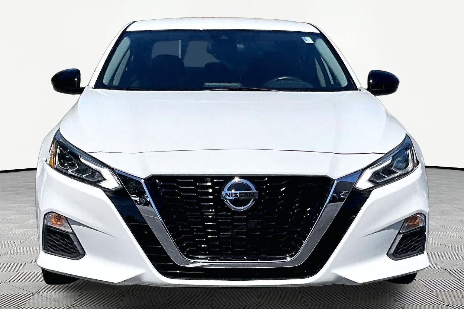 Used 2022 Nissan Altima 2.5 SR FWD image 4