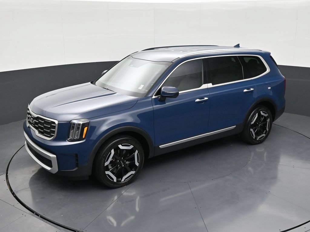Used 2024 Kia Telluride S FWD image 12