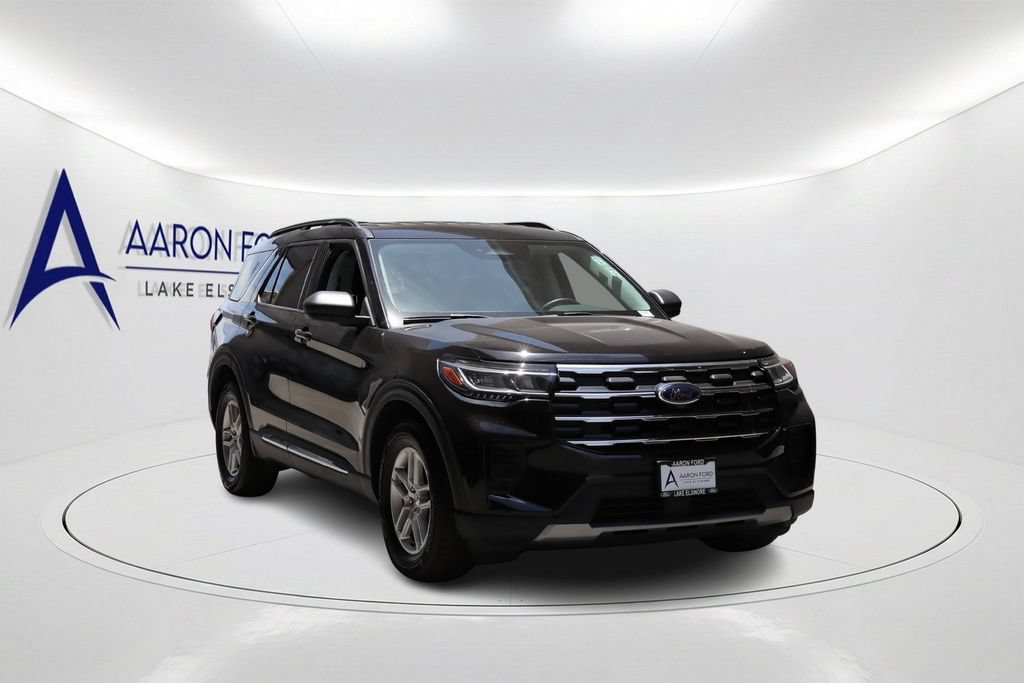 Used 2025 Ford Explorer Active RWD image 3