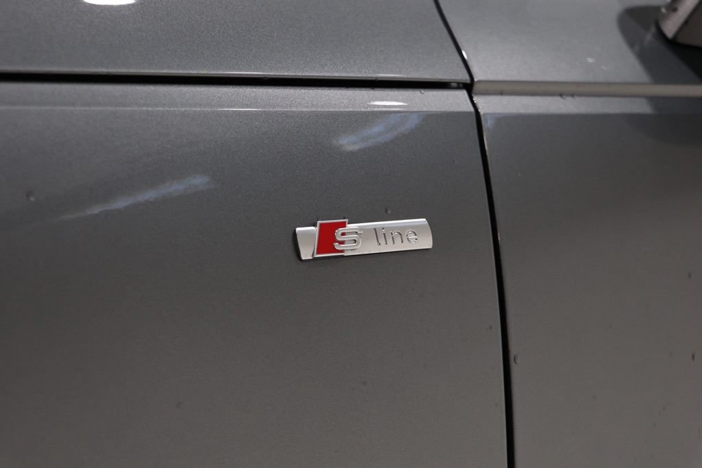 Used 2018 Audi A4 2.0T Prestige AWD/4WD image 11