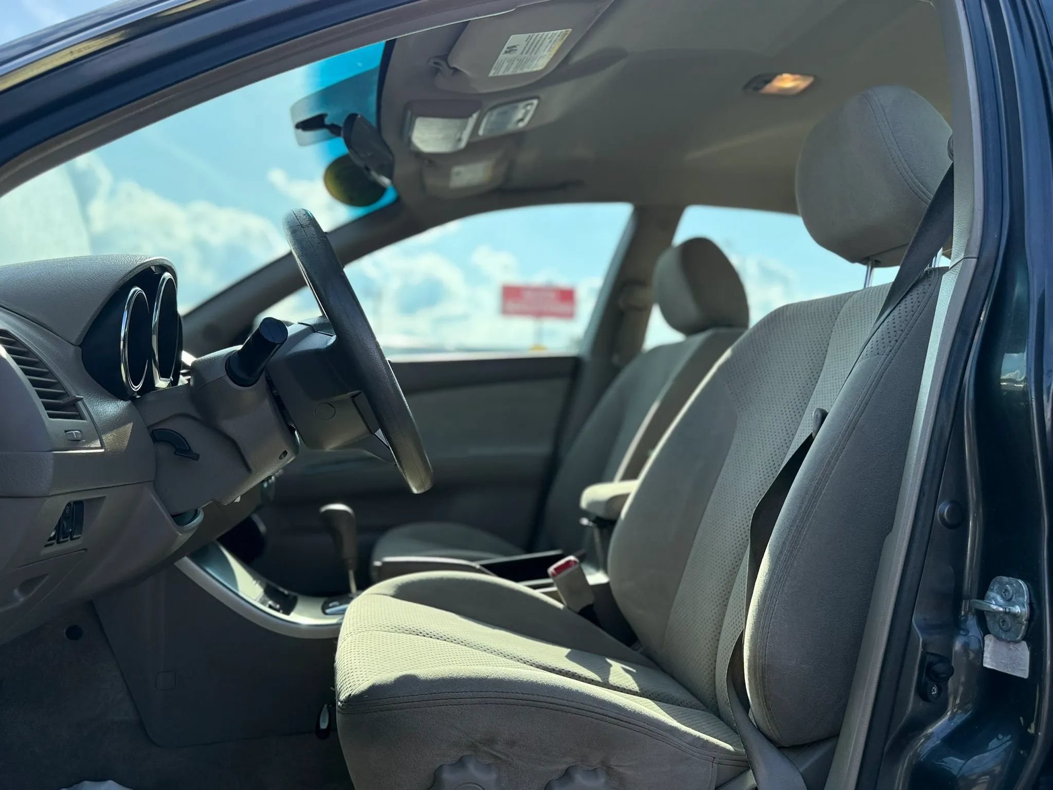 Used 2005 Nissan Altima 2.5 S w/ (S02) Side Airbags Pkg FWD image 26