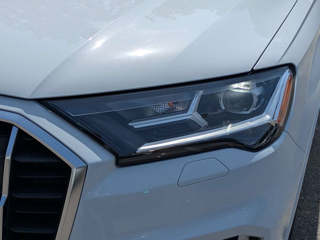 Used 2023 Audi Q7 3.0T Premium Plus AWD/4WD image 10