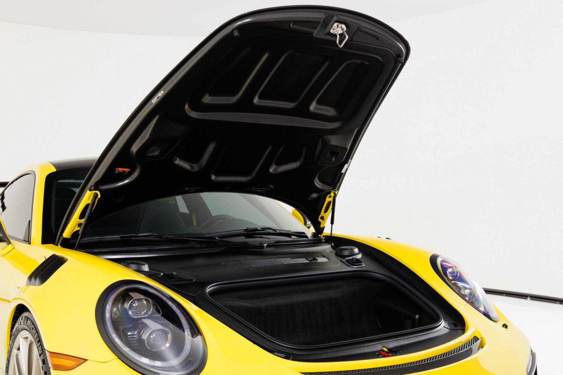 Used 2018 Porsche 911 GT2 RS w/ Weissach Package RWD image 51