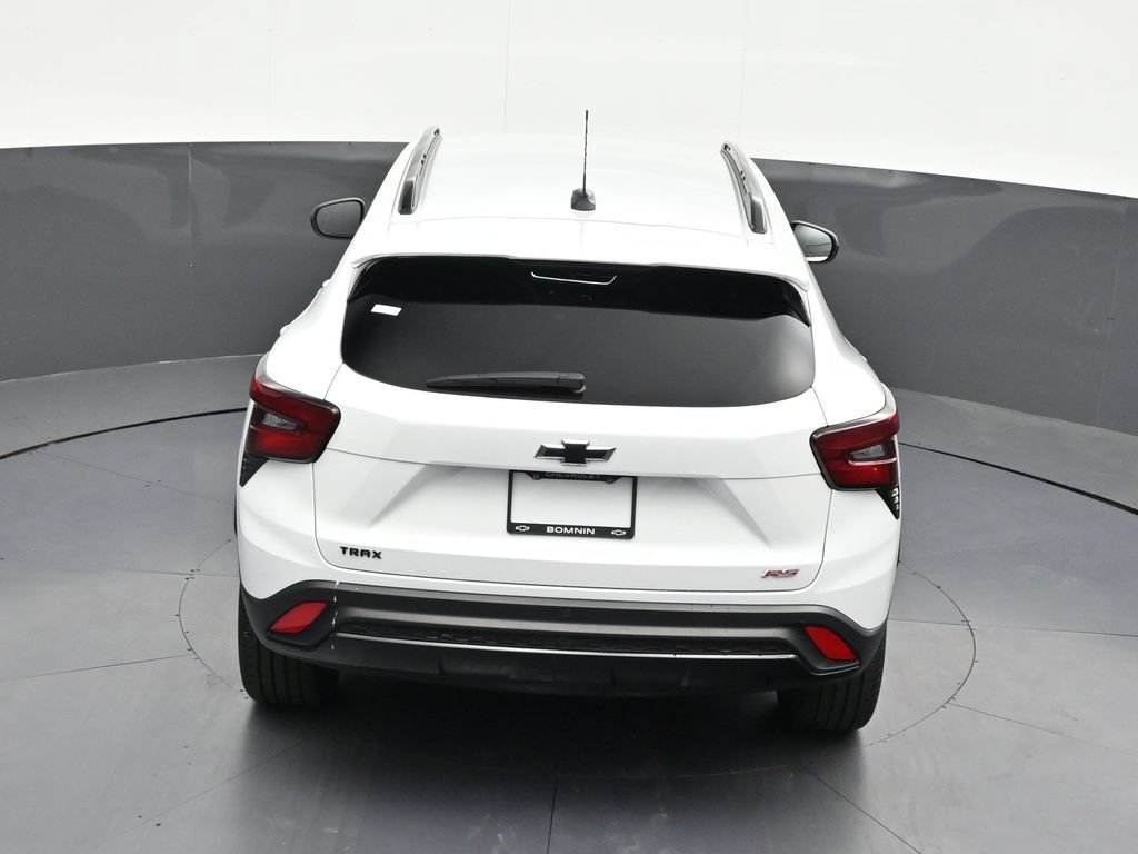 Used 2025 Chevrolet Trax RS w/ Driver Confidence Package FWD image 18