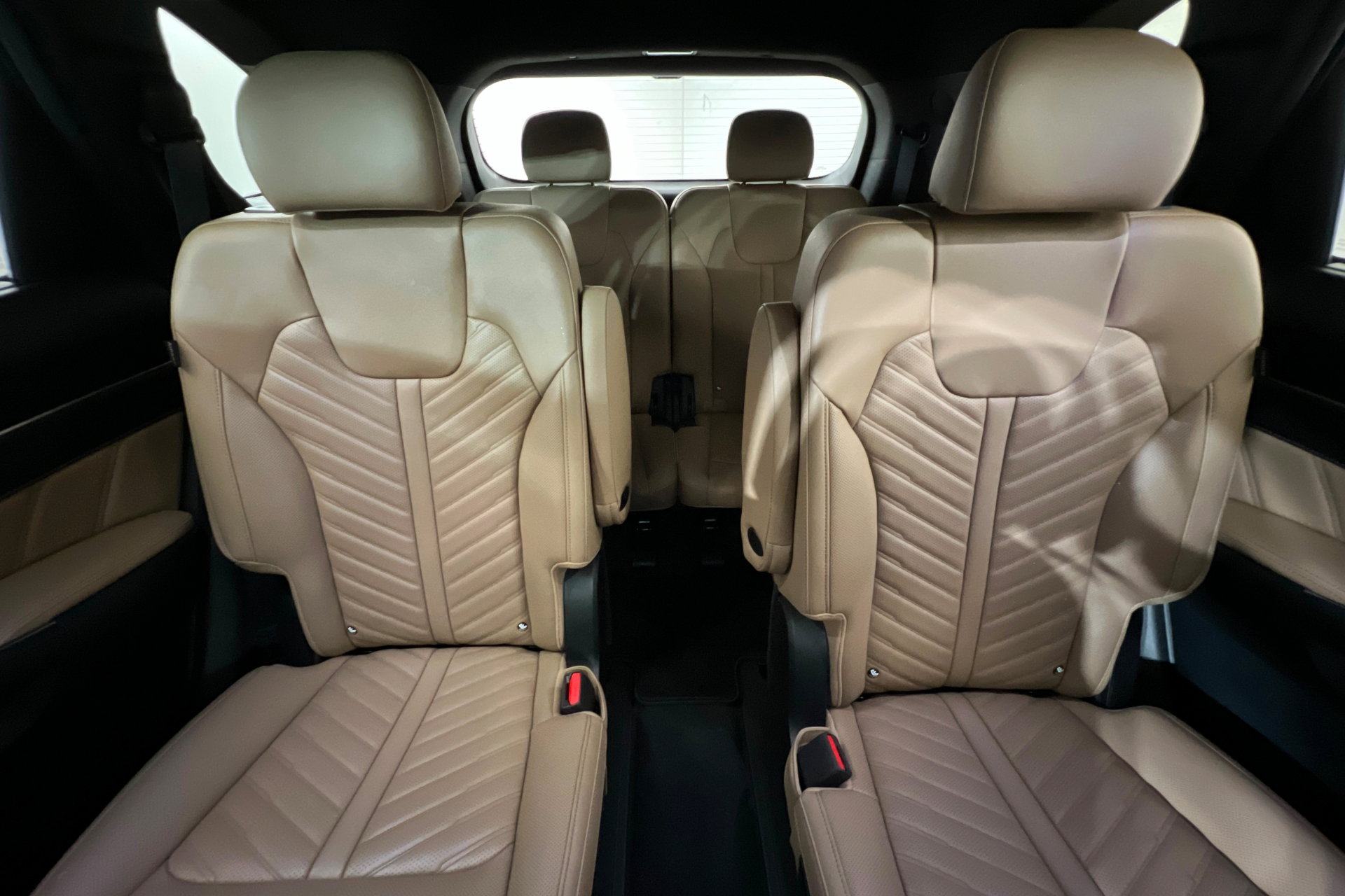 Used 2024 Kia Sorento SX Prestige w/ Olive Brown Leather Package image 27