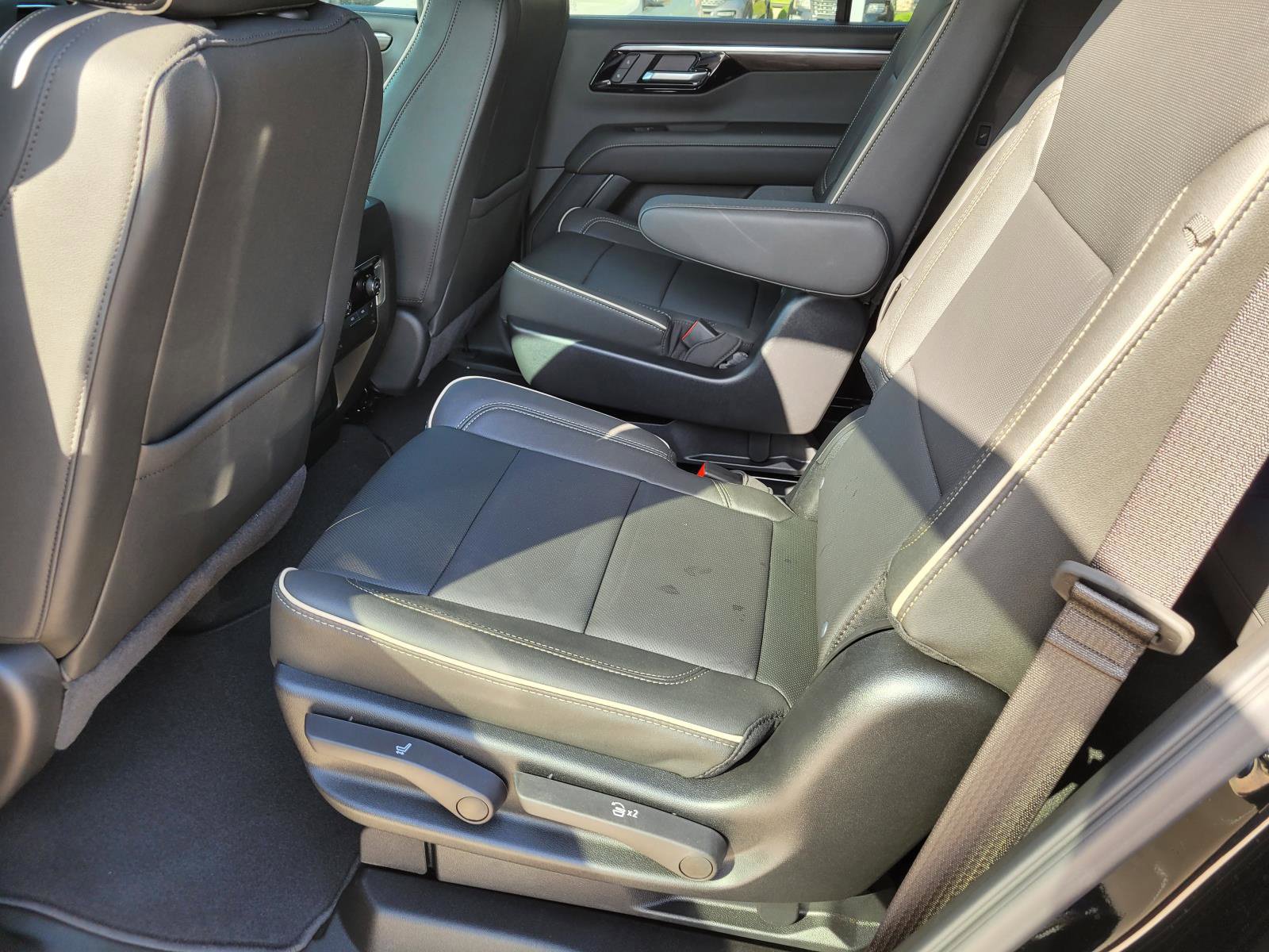 New 2026 Chevrolet Tahoe Premier w/ Sun And Tow Package RWD image 11